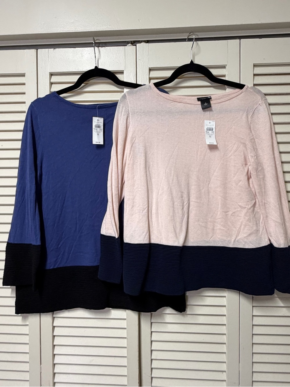 NWT Ann Taylor set of 2 Women’s Two-Tone Boatneck Sweater - Pink & Navy